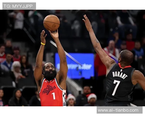 快船四连败期间哈登数据亮眼却命中率低迷引发关注